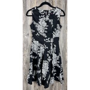 Ixia Dress Womens Small Black White Floral Fit Flare Sleeveless Romantic Chic